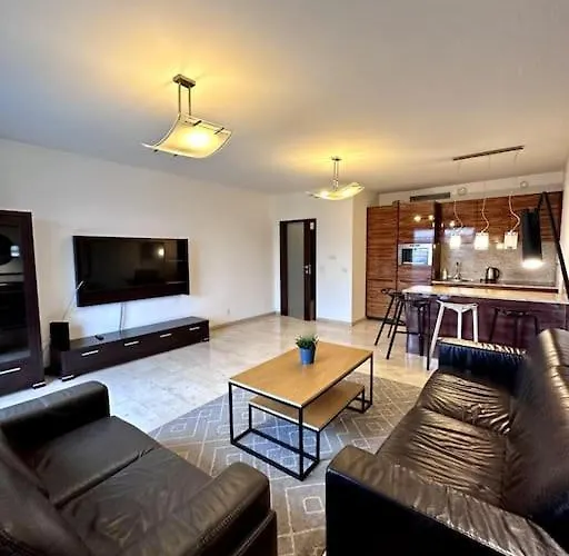 Apartment Krawiecka 3 - Center - 7 People - Private Parking